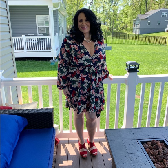 Meet your Posher, Vanessa!!  nestle77 - Picture 5 of 5